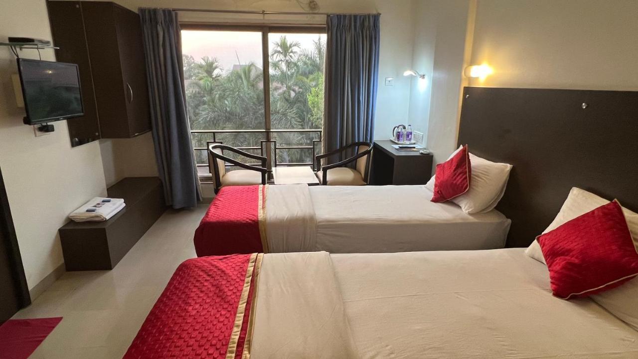 Resort Silver Hills Lonavala Exterior foto