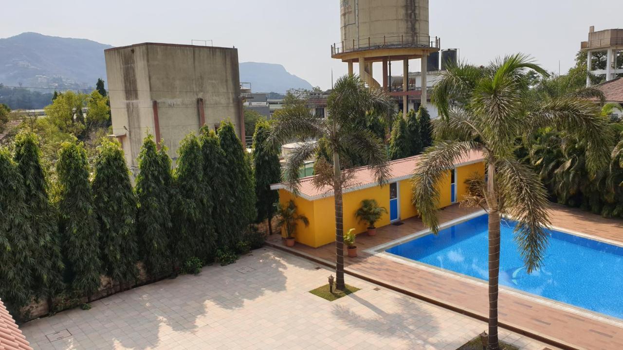 Resort Silver Hills Lonavala Exterior foto